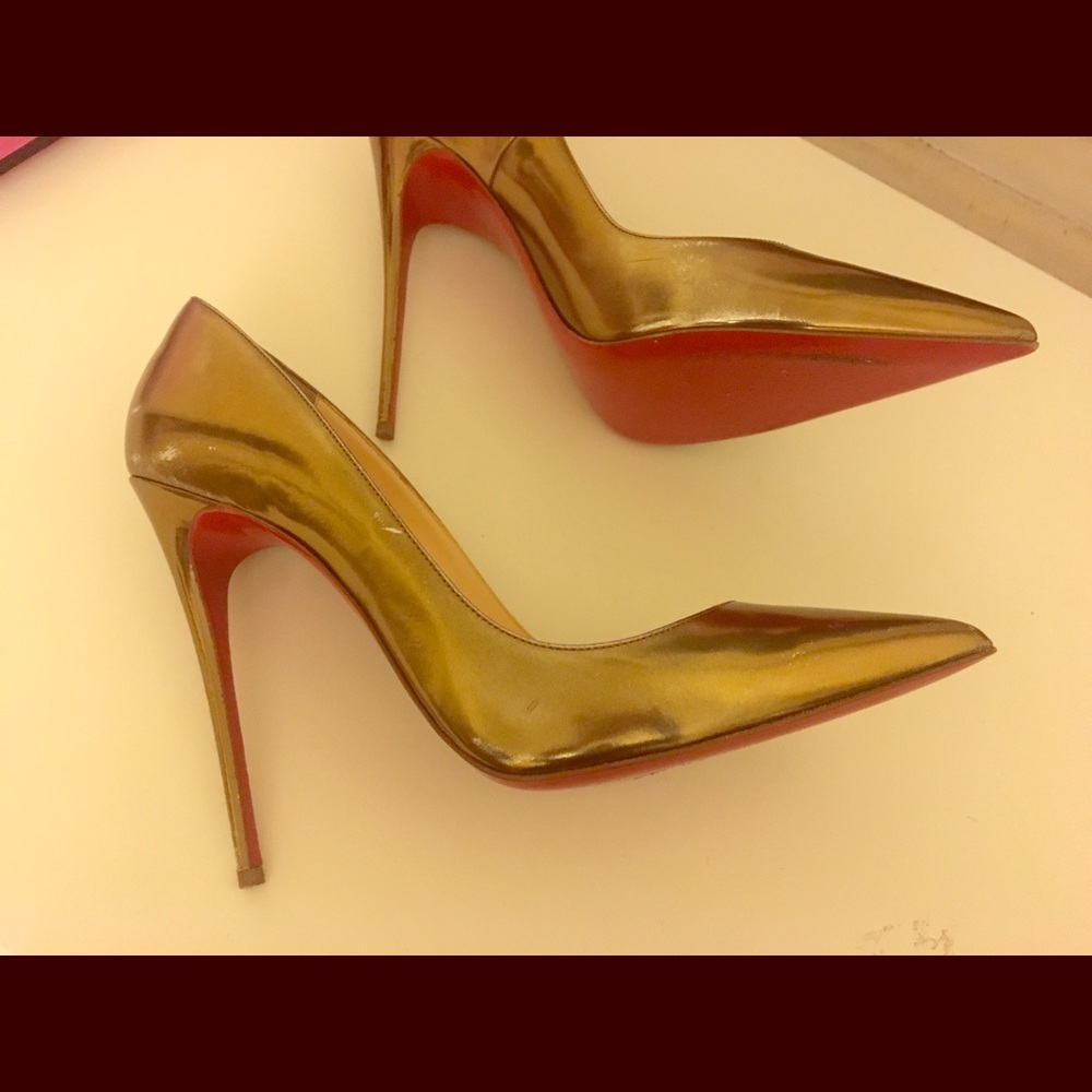 Christian Louboutin Sokate pump
